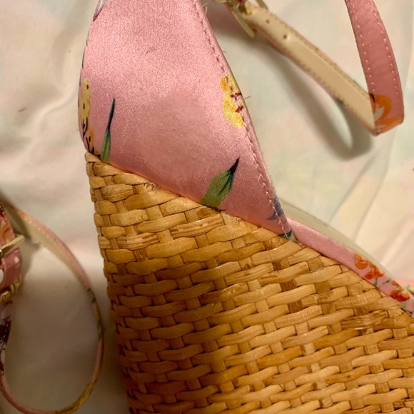 Jessica Simpson Wedges - Picture 5 of 6